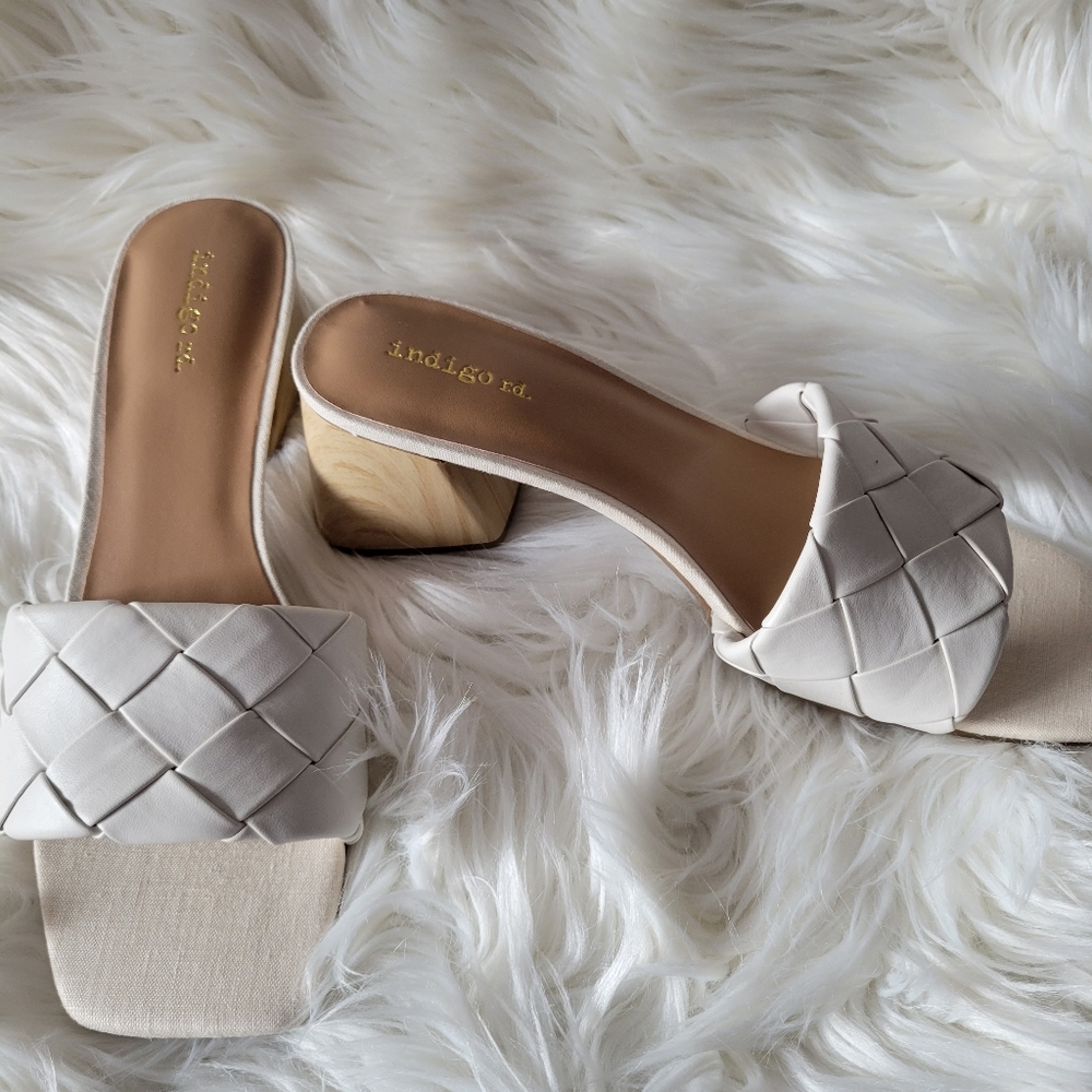 Slippers - Picture 4 of 4